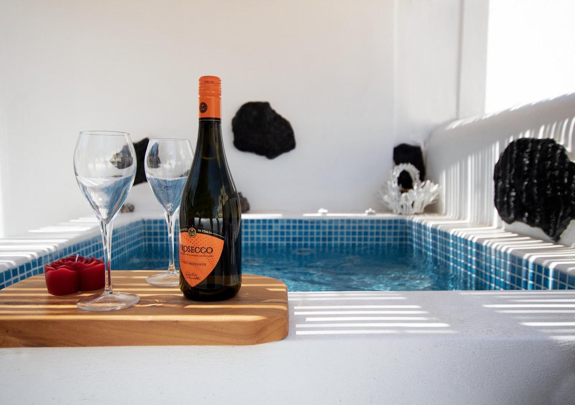 Asera Suites - Prive Jacuzzi Kamári Eksteriør bilde